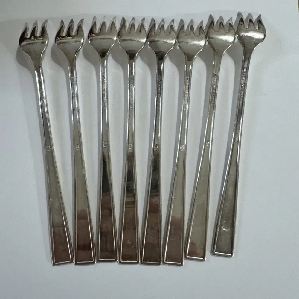 Set of 8 Cocktail Forks - National Silver Co Inauguration Silverplate
